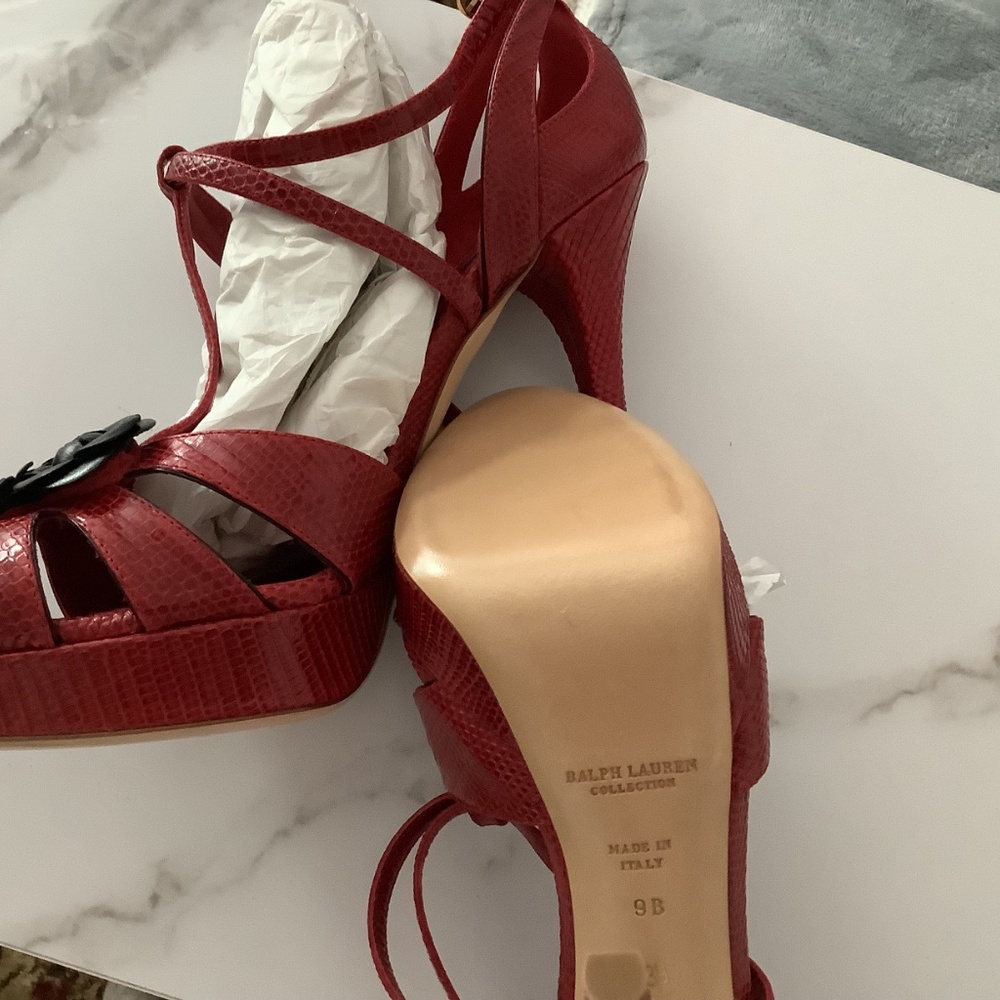 Shoes - Picture 3 of 8